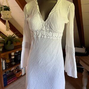 S - Elan Beachy Cotton V-Neck Tunic with Lace Accents